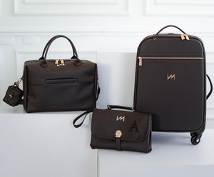 Kit Bolsas Maternidade Ella Café -Mala de rodinhas, Bolsa Madison, trocador portátil e porta chupetas.