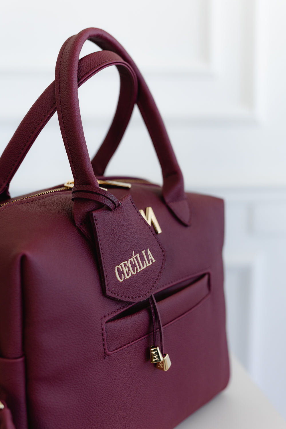 Pingente Ella Nome Bordô