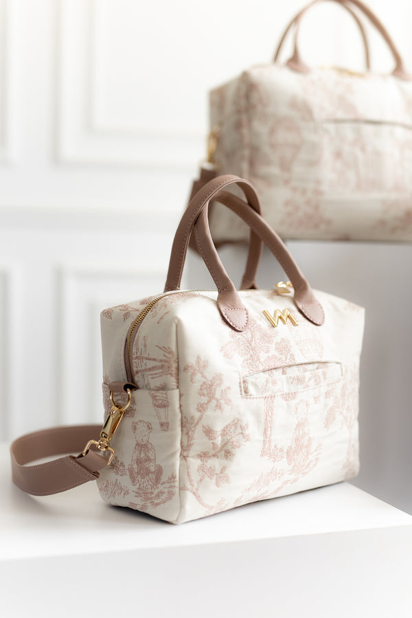 Kit Bolsas Maternidade Le Petit Rosé - Mala de rodinhas, Bolsa Madison, Madison Mini e Kit porta documentos.