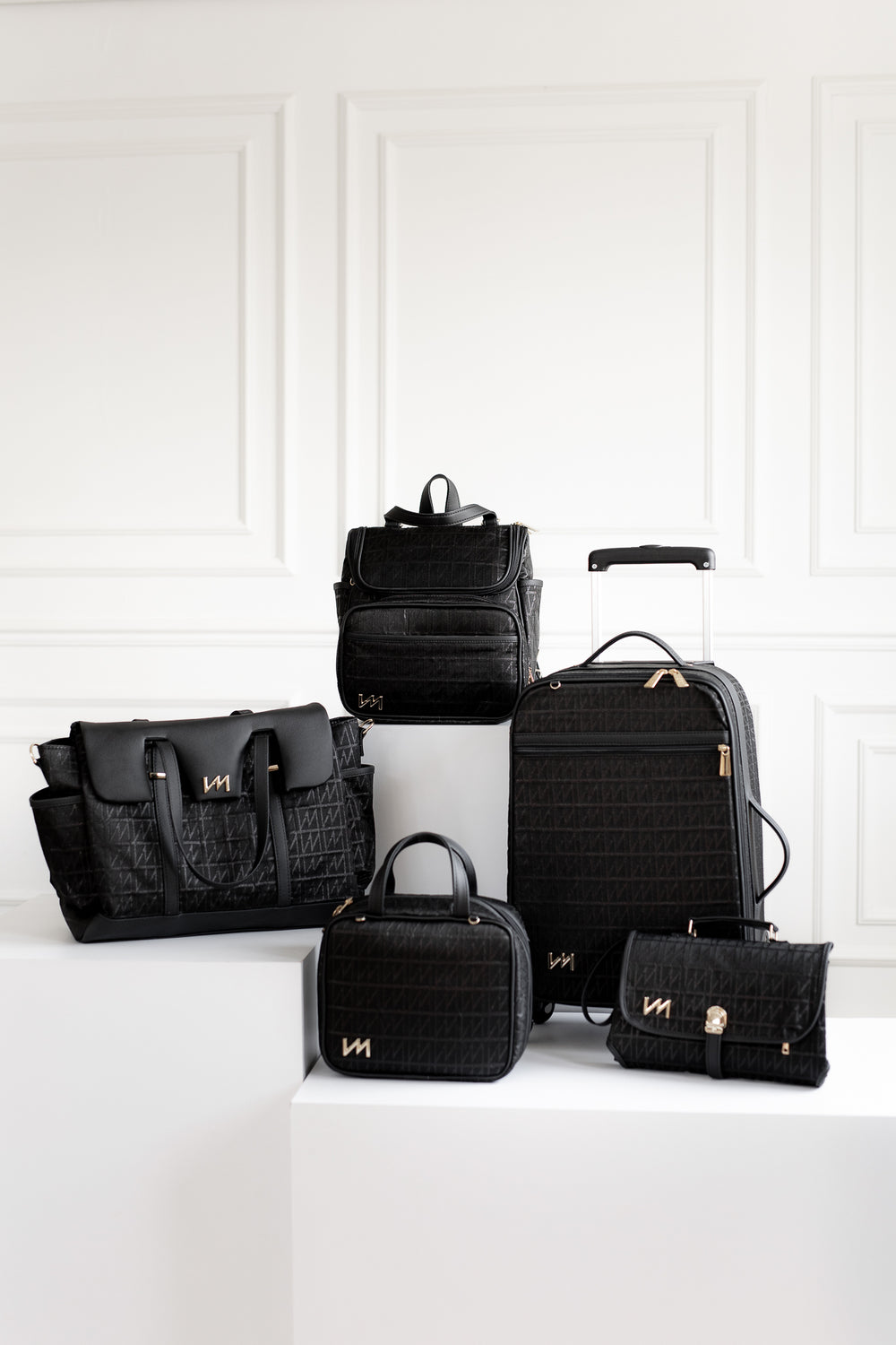 Kit Bolsas Maternidade Origem Preto - Mala de rodinhas, Bolsa Cleo, Mochila 2 em 1, Frasqueira térmica e Trocador portátil