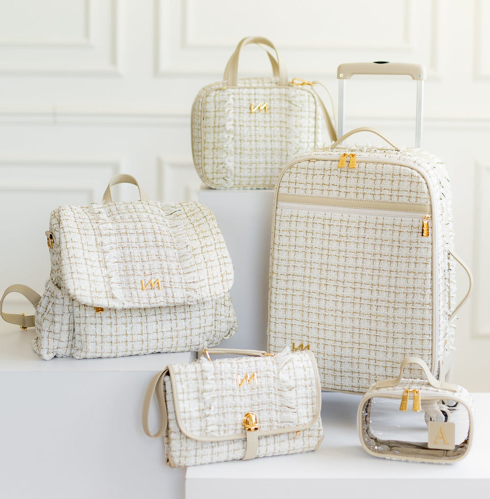 Kit Bolsas Maternidade Tweed Bege - Mala de rodinhas, Mochila Mummy, Frasqueira térmica, trocador Portátil e necessaire cristal PP.