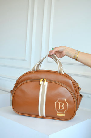 Bolsa média Glam caramelo com fita listrada bordado brasão B OUTLET