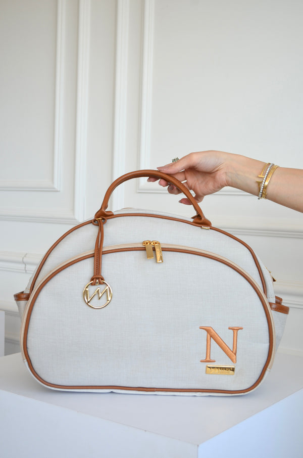 Bolsa Média linho bege com caramelo bordado inicial N OUTLET
