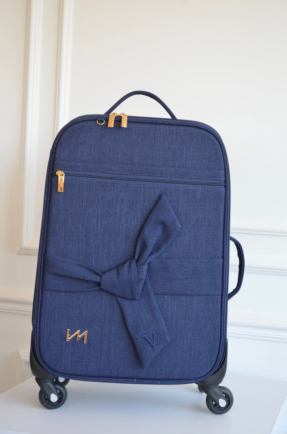 Mala de Rodinhas NÓS Marinho com inicial V OUTLET