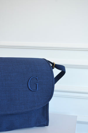 Bolsa Louise Linho Marinho com marinho bordado inicial G OUTLET