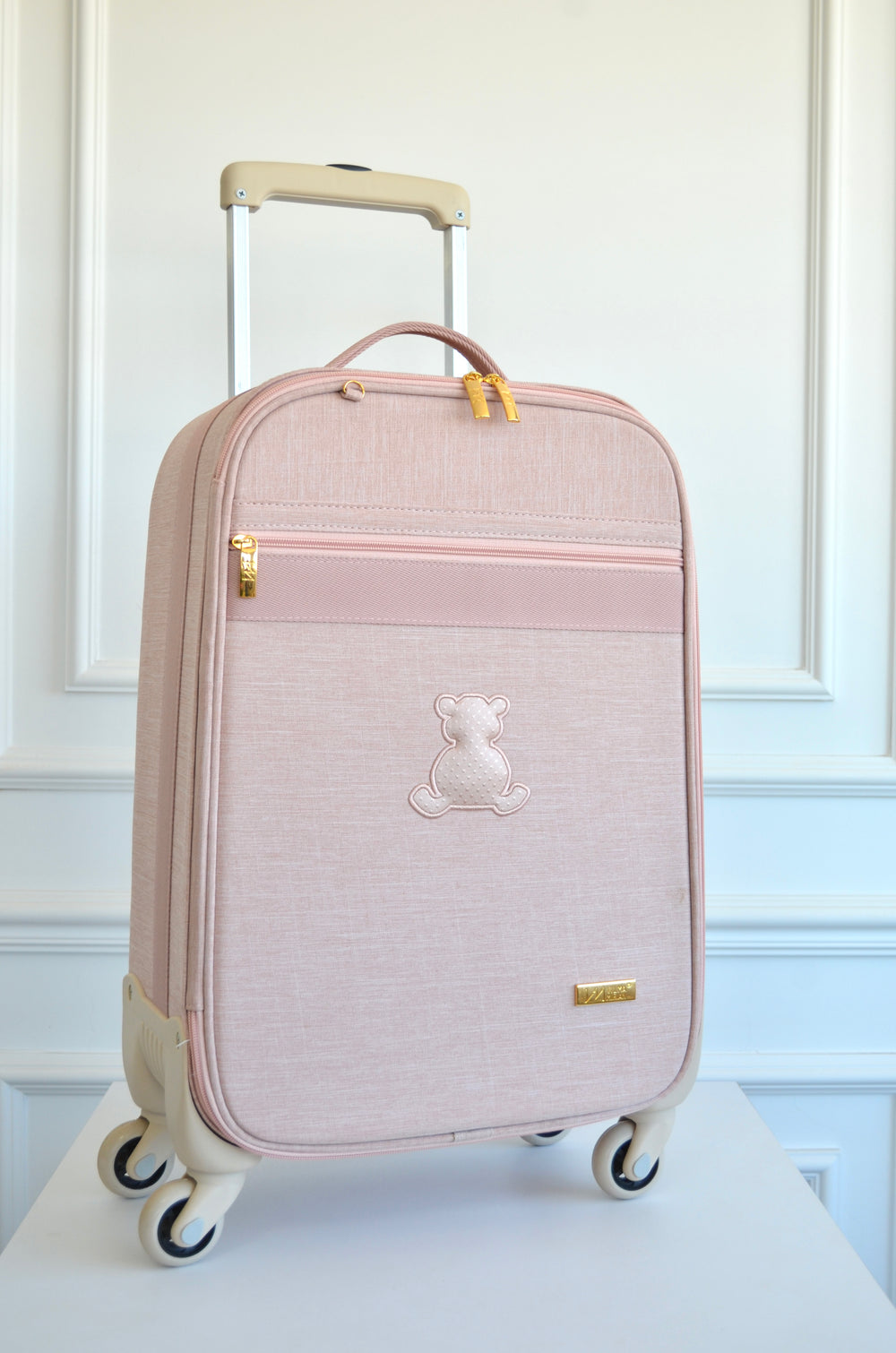 Mala de Rodinhas Glam Rosé com fita rosé bordado urso OUTLET