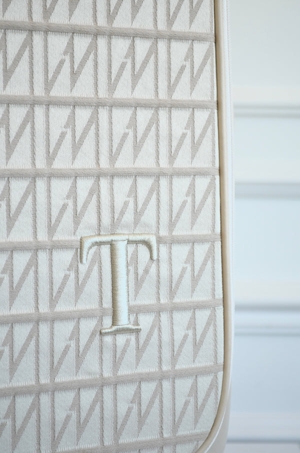 Mala de Rodinhas Origem Bege bordado inicial T OUTLET