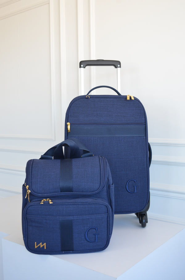Kit mala de rodinhas e mochila 2 em 1 Glam marinho com fita marinho bordado inicial G