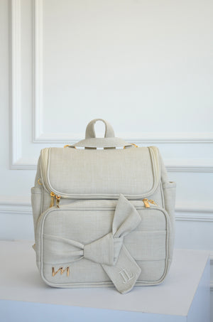 Mochila 2 em 1 Nós BEGE bordado inicial JL OUTLET