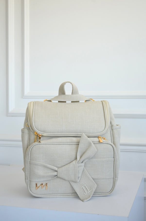 Mochila 2 em 1 Nós BEGE bordado inicial JL OUTLET
